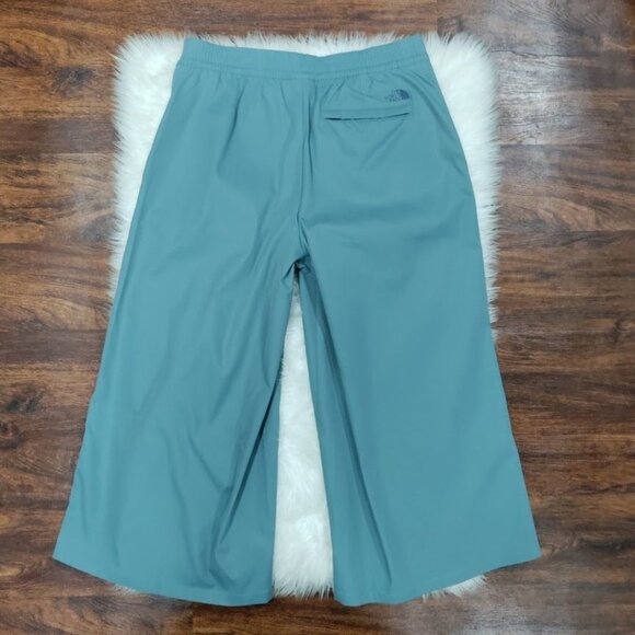 The North Face Relaxed Fit Standard Wide Leg Culotte Pants Women's Size 14 - Picture 3 of 10